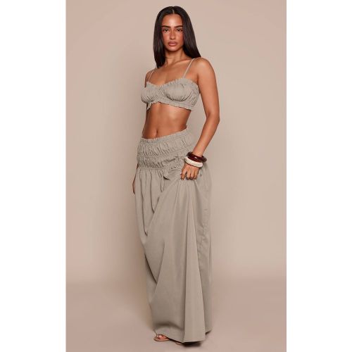 Khaki Ensemble Jupe Longue Tissée À Taille Froncée Et Ourlet À Volants Petite | Taille 40 - PrettyLittleThing - Modalova