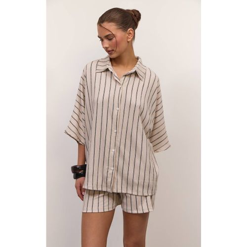 Cream Chemise Oversize À Rayures Texturées Coordonnée | Taille 32 - PrettyLittleThing - Modalova