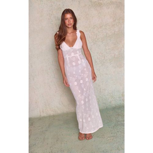 Cream Robe Maxi À Col V Et Texture Fleurie | Taille 42 - PrettyLittleThing - Modalova