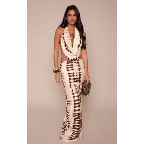 Cream Robe Longue À Col Bénitier Et Imprimé Abstrait | Taille 42 - PrettyLittleThing - Modalova