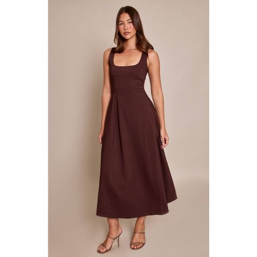 Robe Longue Sans Manches À Encolure Dégagée | Taille 32 - PrettyLittleThing - Modalova