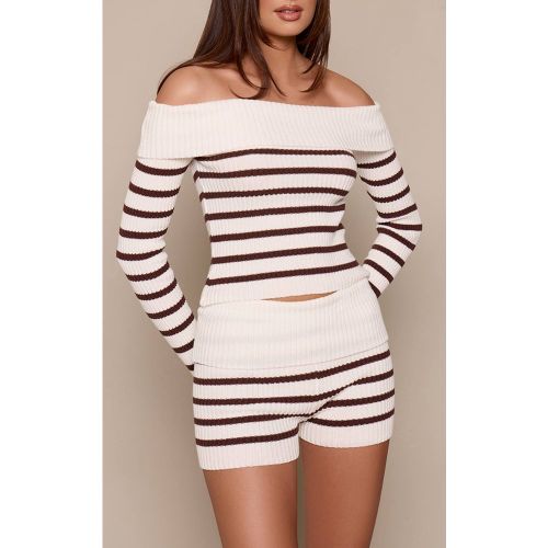 Cream Short Mini En Maille Rayée Avec Taille Repliable | Taille XS - PrettyLittleThing - Modalova