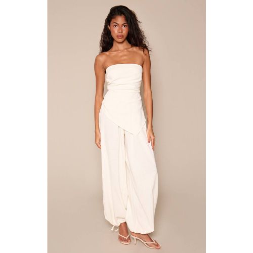 Cream Combinaison-pantalon À Jambes Bouffantes Superposition Asymétrique Tissée Texturée | Taille 42 - PrettyLittleThing - Modalova