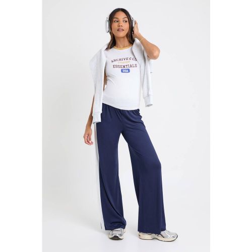 Pantalon Maternité à Rayure Latérale Contrastée à Jambe Évasée | Taille 44 - boohoo - Modalova