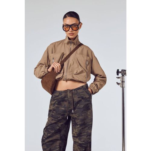 Veste Utilitaire Courte à Col Cheminée | Taille 44 - boohoo - Modalova
