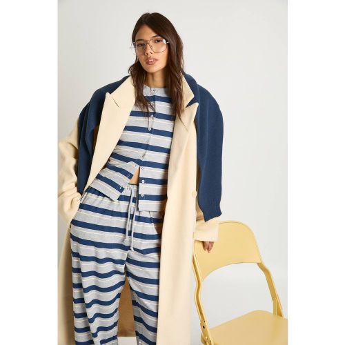 Haut Côtelé à Rayures Boutonné | Taille 44 - boohoo - Modalova