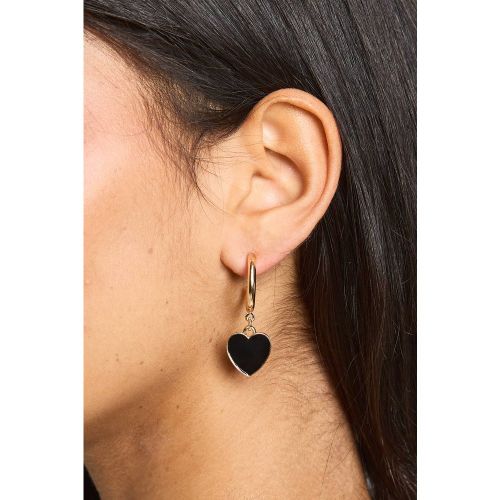 Boucles d'oreilles créoles pendentives en émail noir en forme de cœur - boohoo - Modalova