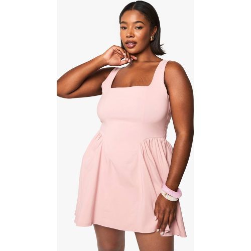 Robe patineuse grande taille à encolure carrée et froncée | Taille 48 - boohoo - Modalova
