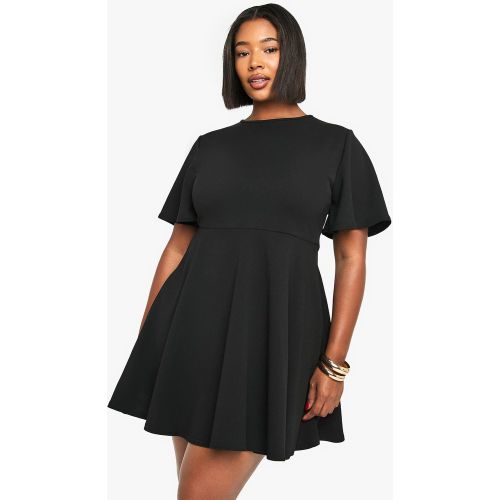 Robe patineuse Plus à manches d’ange plissées | Taille 56 - boohoo - Modalova