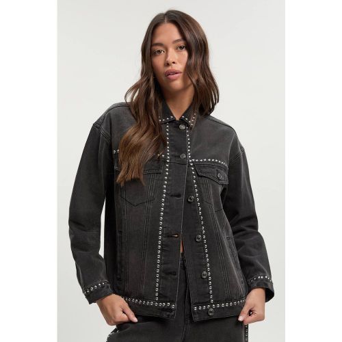 Veste en denim oversize cloutée | Taille 44 - boohoo - Modalova