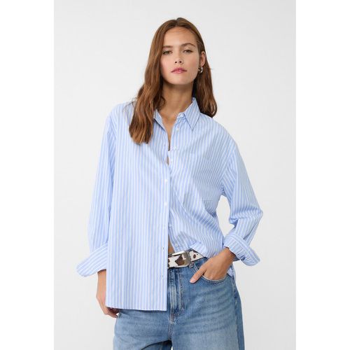 Chemise oversize avec poche en popeline à rayures XS - Stradivarius - Modalova