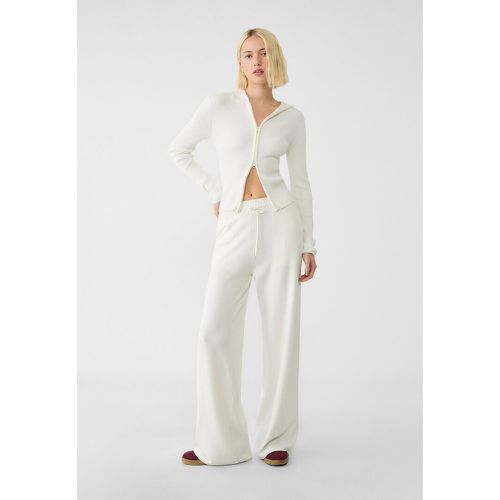 Pantalon en maille relaxed Écru XS - Stradivarius - Modalova