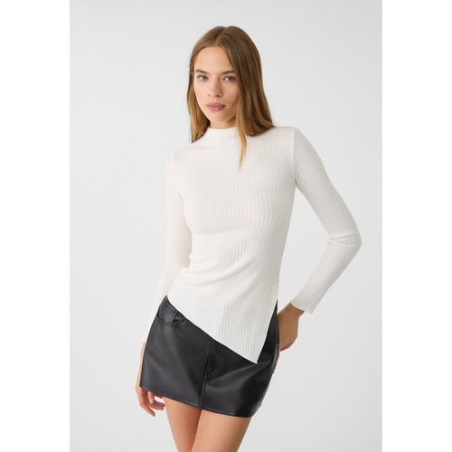 Top asymétrique en maille Écru XS - Stradivarius - Modalova