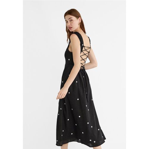 Robe midi brodée à dos croisé Écru XL - Stradivarius - Modalova