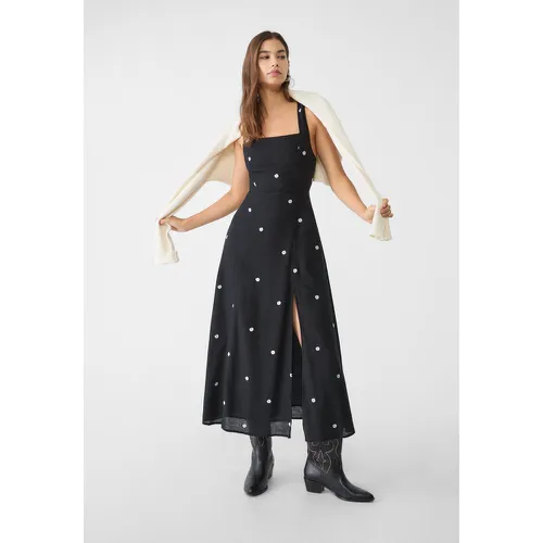 Robe midi brodée à dos croisé Écru XS - Stradivarius - Modalova