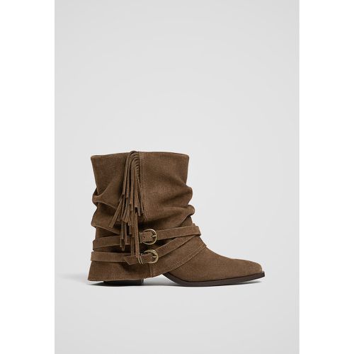 Bottines de cowboy en cuir avec franges 35 - Stradivarius - Modalova