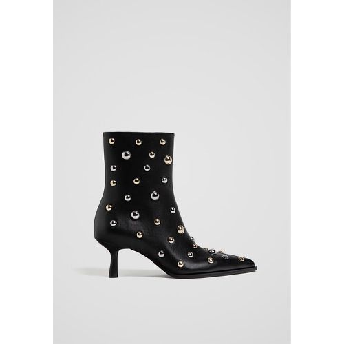 Bottines à talon cloutées 35 - Stradivarius - Modalova