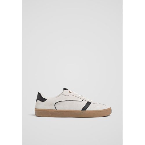 Sneakers avec pièces en cuir COMBINÉ 35 - Stradivarius - Modalova