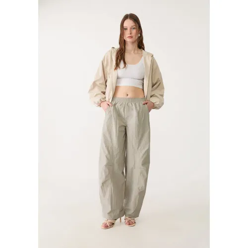 Blouson à capuche balloon fit XS - Stradivarius - Modalova