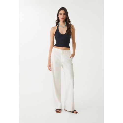 Pantalon droit fluide avec lin Écru 32 - Stradivarius - Modalova