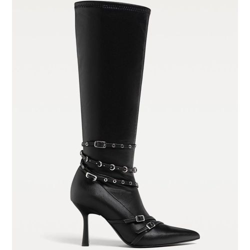 Bottes hautes avec boucles 35 - Stradivarius - Modalova
