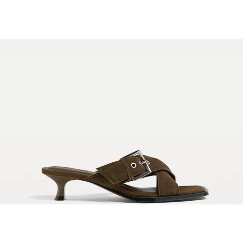 Sandales croisées en croûte de cuir 35 - Stradivarius - Modalova
