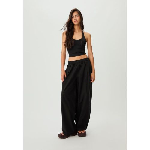 T-shirt à encolure américaine XS - Stradivarius - Modalova