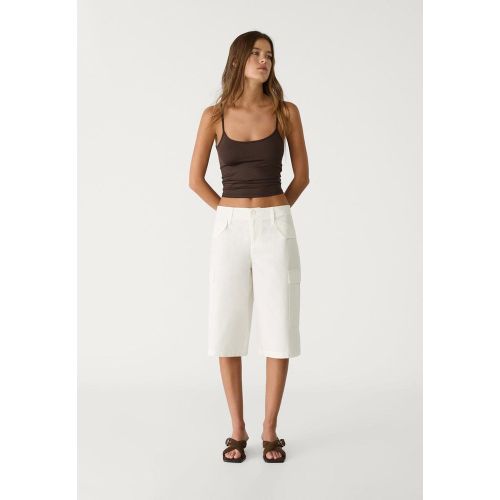 Bermuda cargo à poches Écru 32 - Stradivarius - Modalova