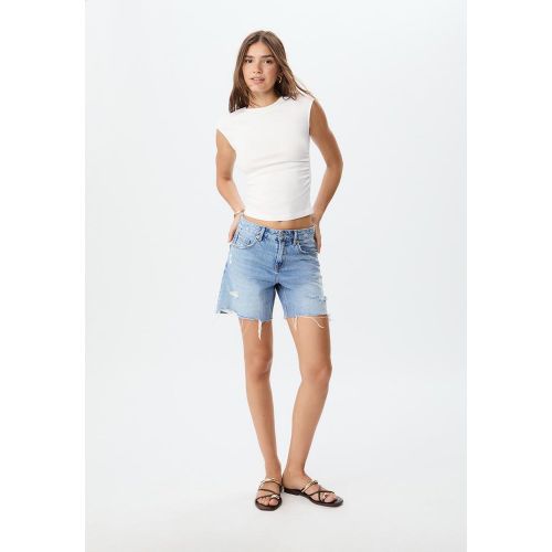 T-shirt basique fitted froncé Écru XS - Stradivarius - Modalova