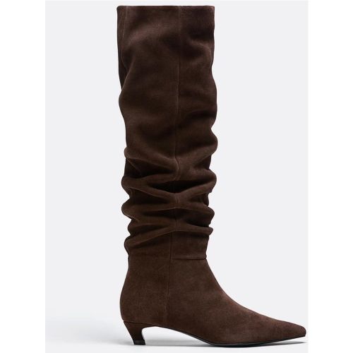 Bottes amples en cuir à talon kitten heel 35 - Stradivarius - Modalova