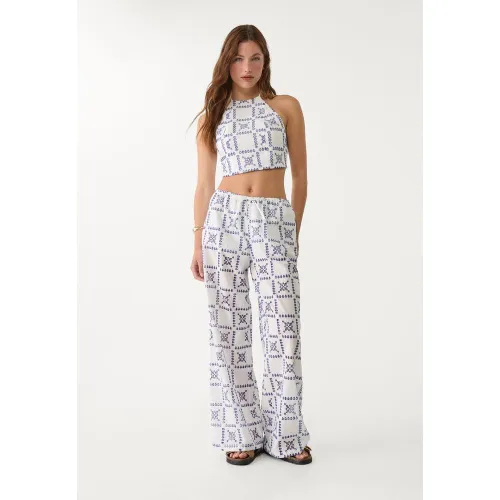 Top encolure américaine brodé XS - Stradivarius - Modalova