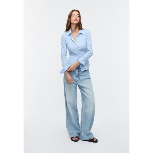 Chemise basique fitted à rayures XS - Stradivarius - Modalova