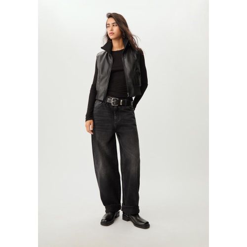 Gilet en similicuir avec finitions côtelées XS - Stradivarius - Modalova