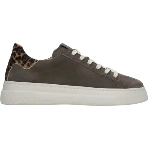 Estro - Shoes > Sneakers - Gray - Estro - Modalova