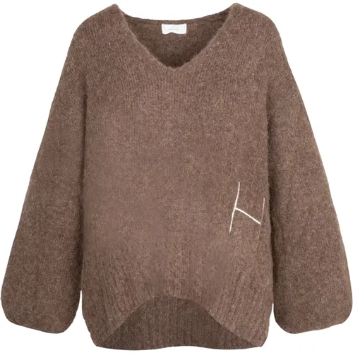 Knitwear > V-neck Knitwear - - Hést - Modalova