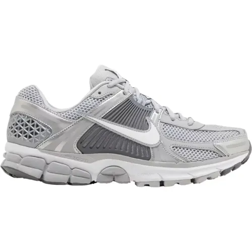 Nike - Shoes > Sneakers - Gray - Nike - Modalova