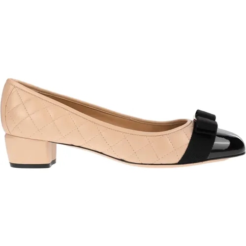 Shoes > Heels > Pumps - - Salvatore Ferragamo - Modalova