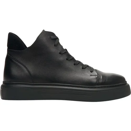 Estro - Shoes > Sneakers - Black - Estro - Modalova