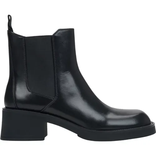 Shoes > Boots > Chelsea Boots - - Estro - Modalova