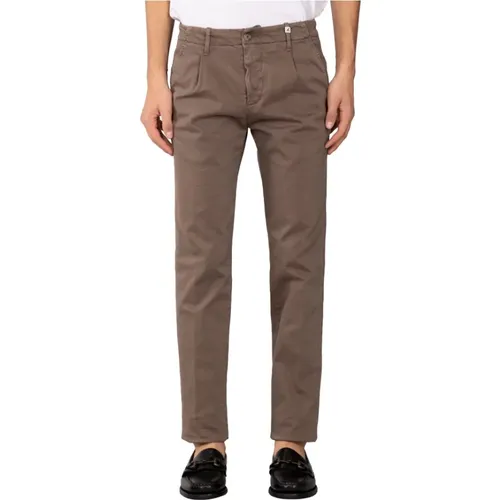 Myths - Trousers > Chinos - Beige - Myths - Modalova