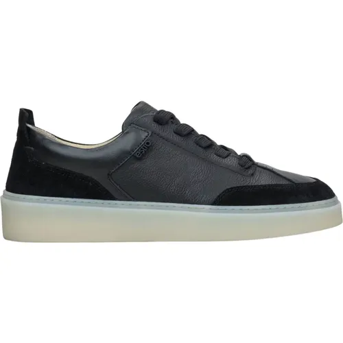 Estro - Shoes > Sneakers - Black - Estro - Modalova