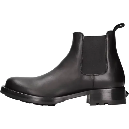 Shoes > Boots > Chelsea Boots - - Valentino Garavani - Modalova