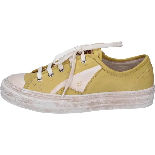 Moma - Shoes > Sneakers - Yellow - Moma - Modalova