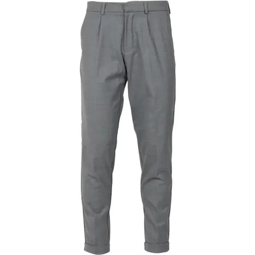 Trousers > Slim-fit Trousers - - Cruna - Modalova