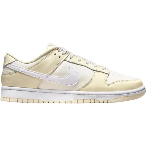 Nike - Shoes > Sneakers - Beige - Nike - Modalova