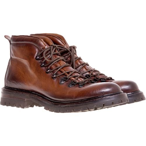 Buffered leather boot - Officine Creative - Modalova