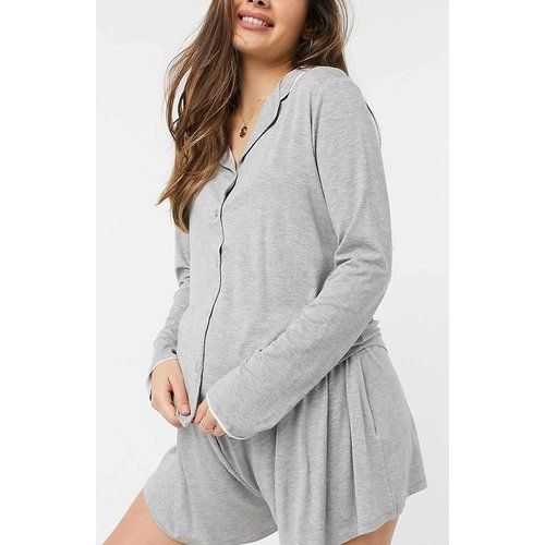 Ensemble de pyjama doux au toucher avec avec short et haut manches longues - Missguided Maternity - Modalova