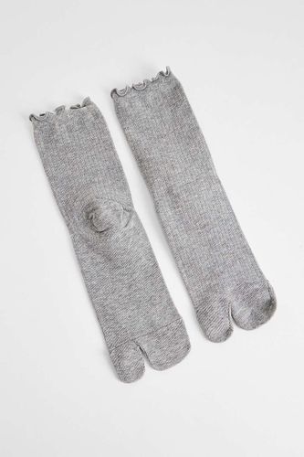 Chaussettes Tabi à bords à volants en taille: TAILLE UNIQUE - Out From Under - Modalova