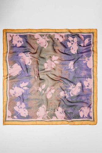 Foulard de tête en voile bleu UO par en taille: TAILLE UNIQUE - Urban Outfitters - Modalova