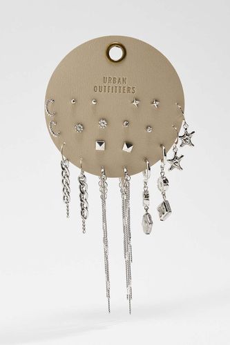 Lot de 10 boucles d'oreilles empilables UO à chaîne étoile par en taille: TAILLE UNIQUE - Urban Outfitters - Modalova